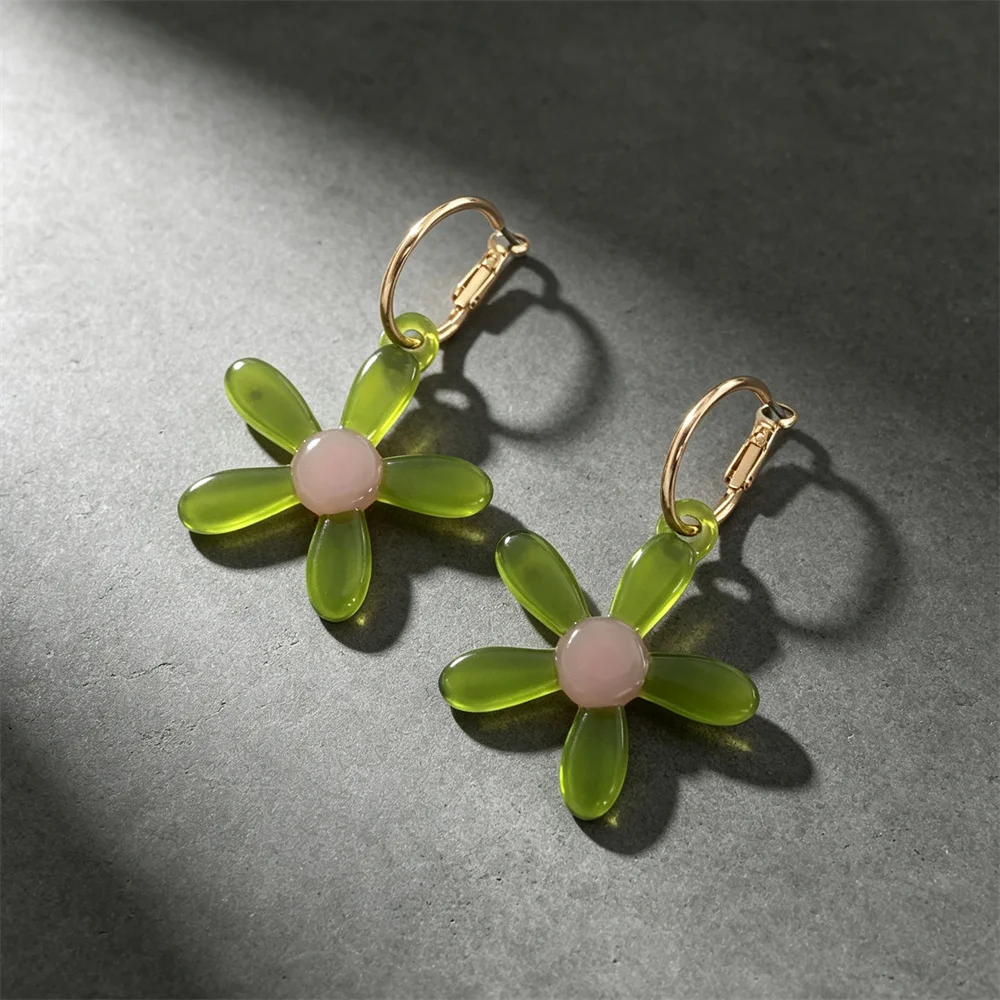 Lovely Green Resin Flower Charm Gold Hardware Plating Hoop Earrings For Women Girl Casual Cute Sweet Romantic Fashion Jewelry