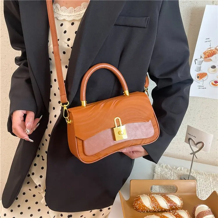 Luxury Minimalist Commuter Diaper Bag For Women Elegant Leather Crossbody Handbag Designer Chic Retro Messenger Purse Large
