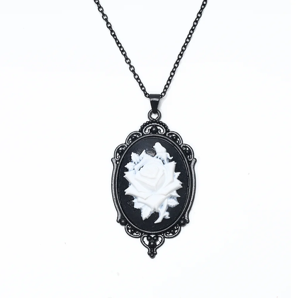 Retro Victoria Black Oval Stereo Relief Red Black Rose Flower Pendant Necklace Alternative Witch Jewelry Accessories Gift  for W