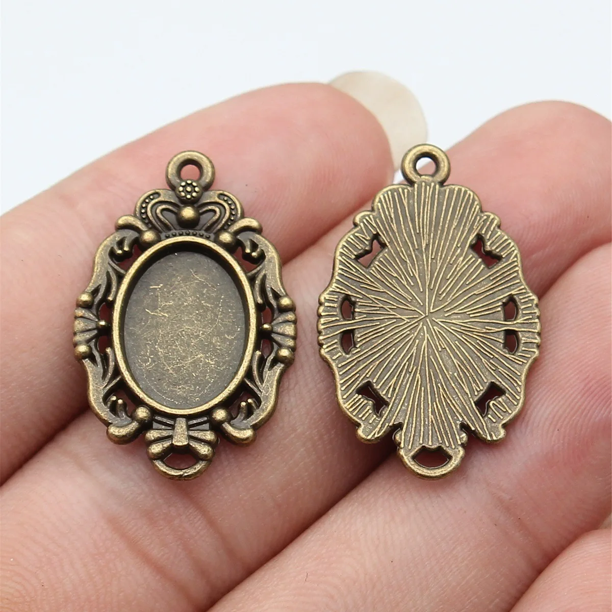 20pcs Inner Size 10x14mm(0.39x0.55inch) 2 Colors Oval Vintage Style Cameo Cabochon Pendant Base Setting Jewelry Materials