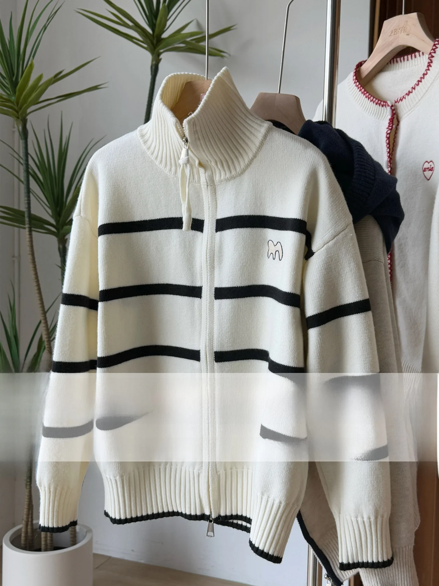 

Thiened Hooded Zipper Sweater Cardigan Striped Embroidered Women's Loose Fit Long Sve Inner Wear Polyester Acrylic Nylon...