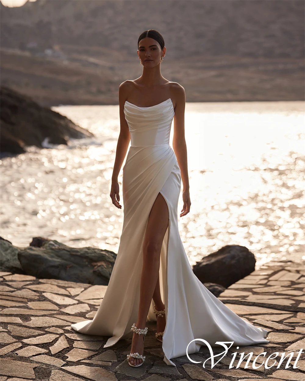 تخصيص حمالة انفصال كم فساتين الزفاف الكلاسيكية ألف خط قطار مصلى فستان سهرة دقيق فستان الزفاف Ruched