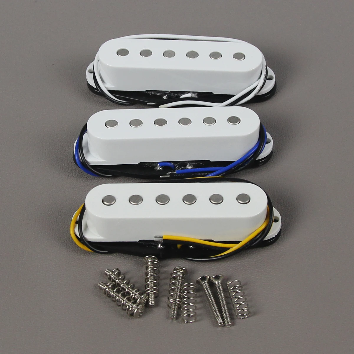 FLEOR 3PCS Flat Top Single Coil Pickups Vintage Alnico 5 ST E-Gitarre Pickups 50/50/52mm Set Weiß – Detail 3