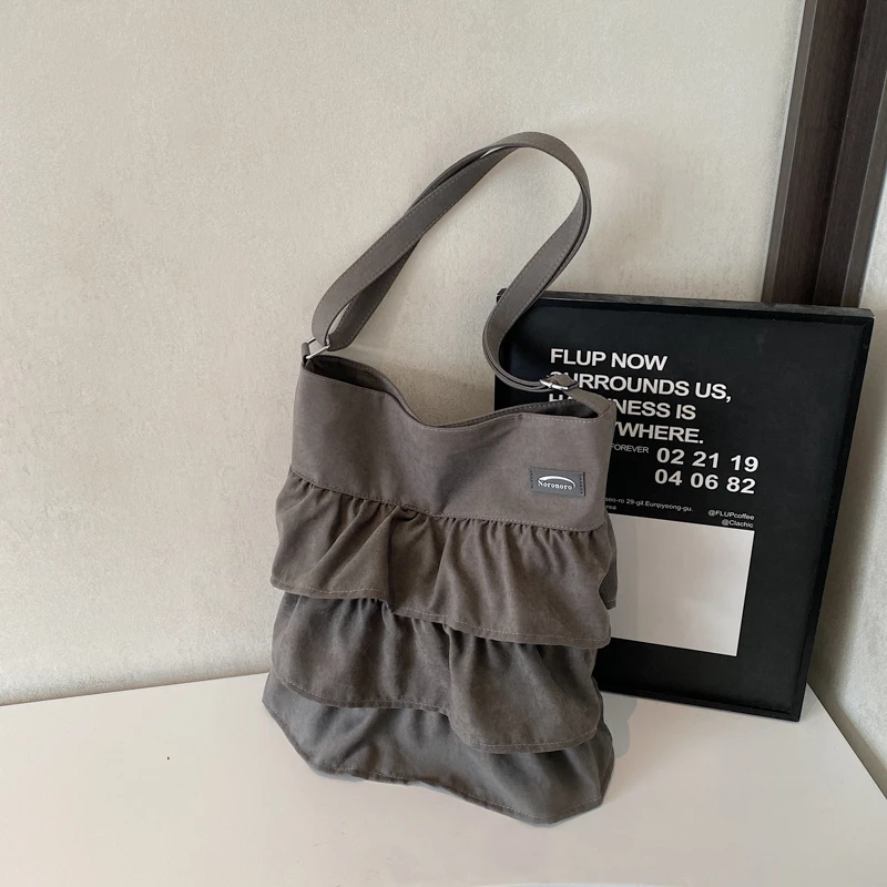 

Модная нейлоновая сумка через плечо с оборками и рюшами, большая вместительная однотонная повседневная сумка через плечо с застежкой, лидер продаж, сумки для женщин Bolsas Femininas