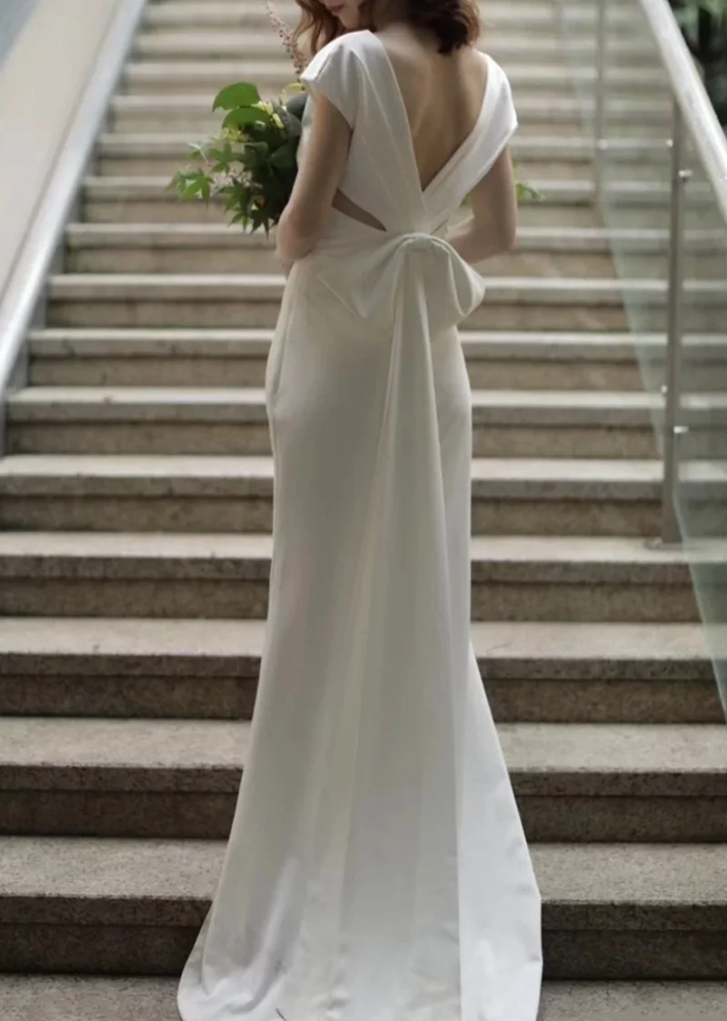 

Japanese Cap Sleeves Soft Satin Backless V Neckline Bohemian Beach Vestidos De Novia Robe De Mariée Wedding Dress Gown Bridal