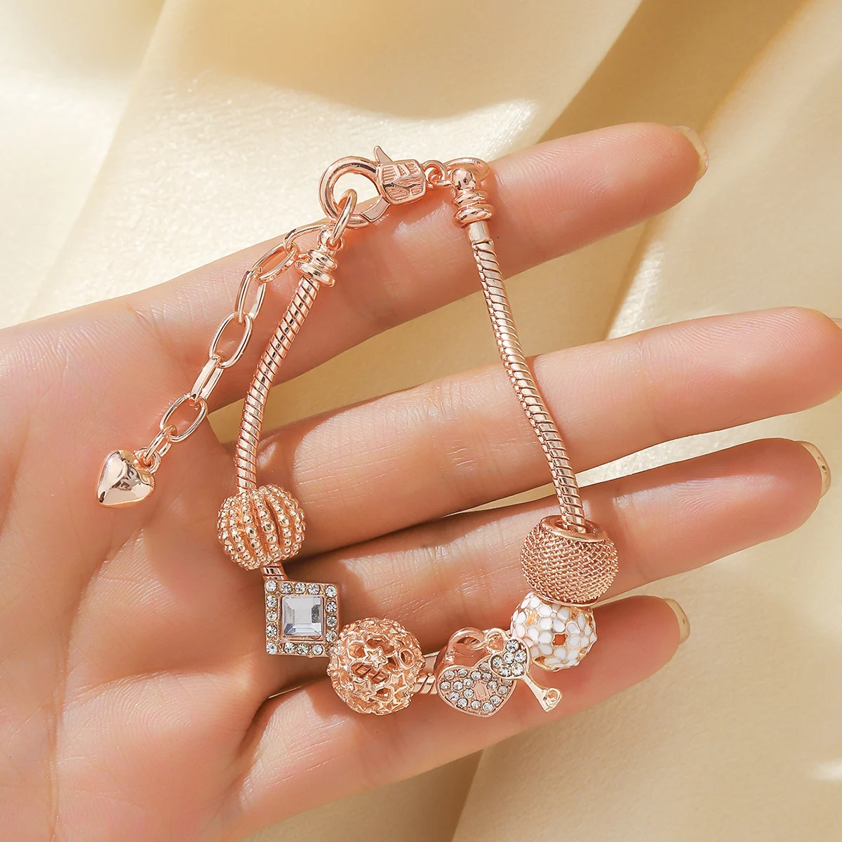 1PC Women's Fashion Pan Family Multi Element Beaded Key Bracelet Date Travel Banquet Party Holiday Dressing Gift