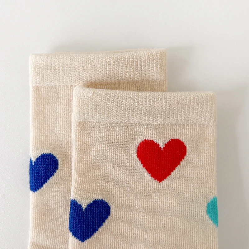 ثلاثة أزواج من جوارب البنات لفصلي الربيع والخريف، حلوة ومتعددة الاستخدامات، بتصميم كتلة ألوان على شكل قلب #5