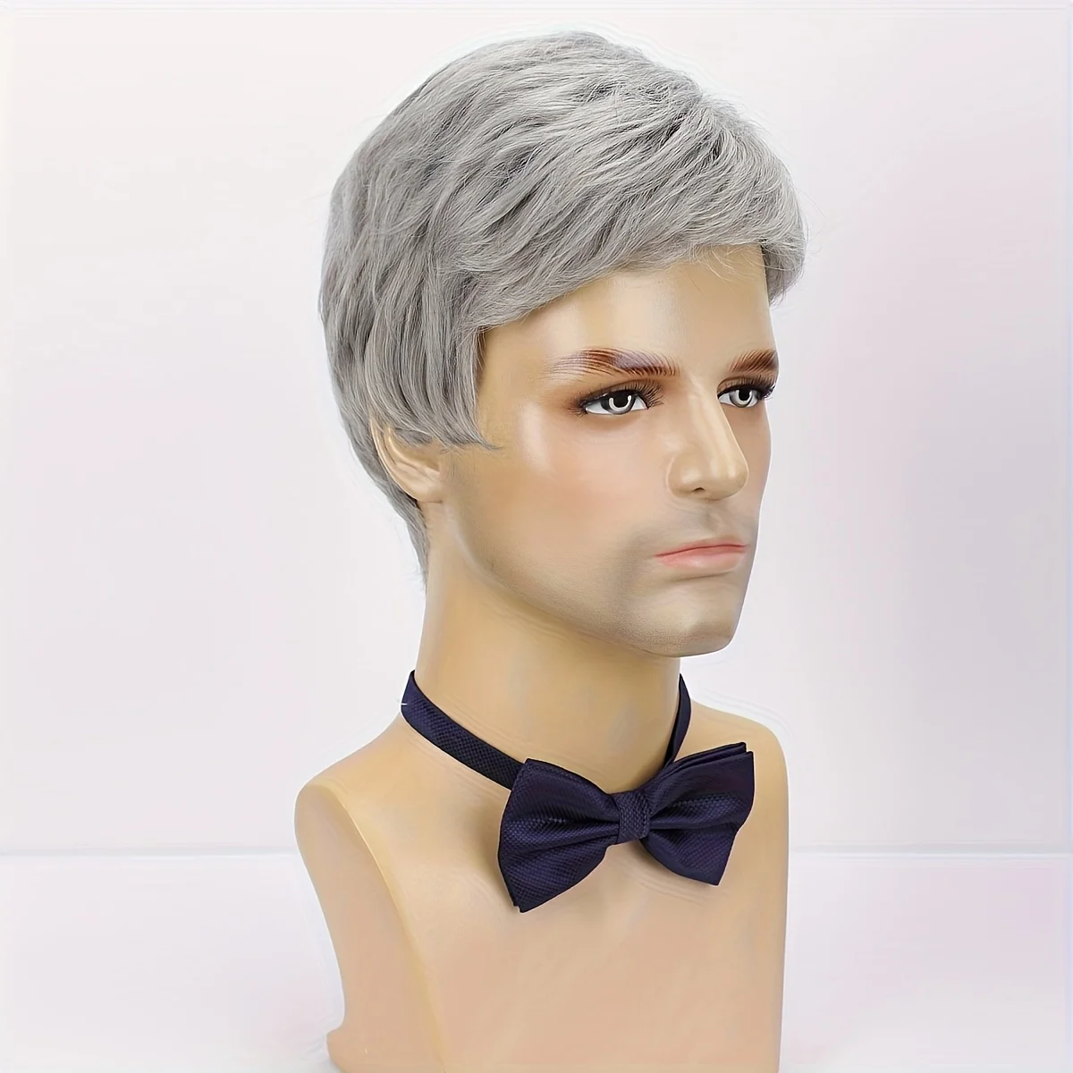 باروكة صناعية كاملة مقاومة للحرارة بطبقات باللون الرمادي الفضي للرجال - باروكة قصيرة كاملة الرأس للارتداء اليومي