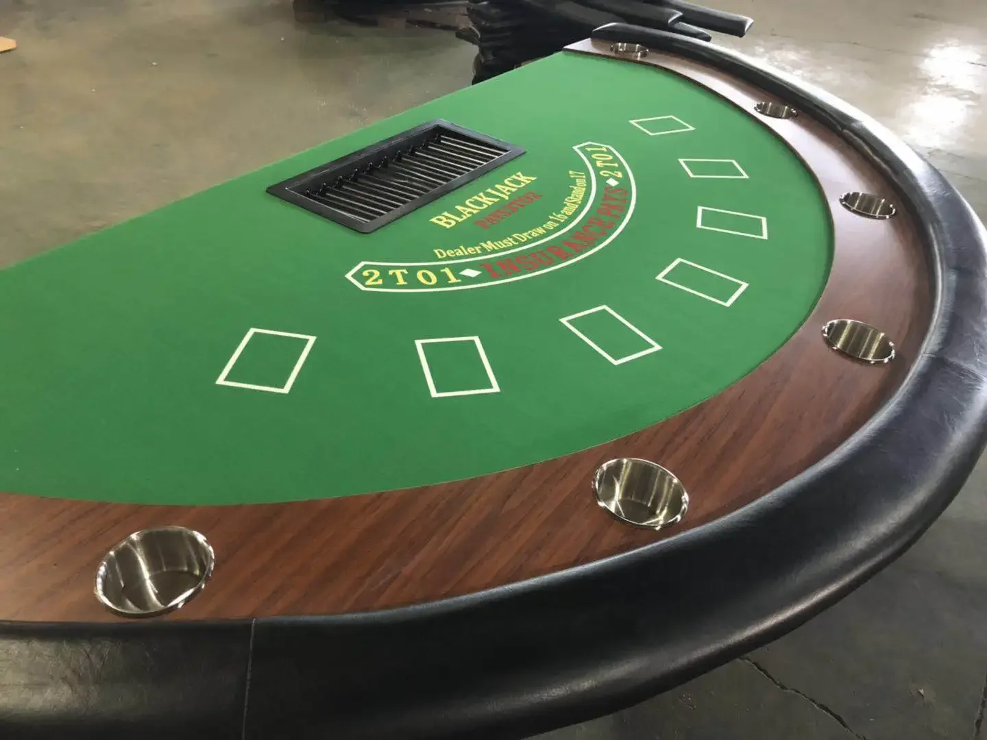 

Texas Poker Table Semicircle 7-Seat Customizable Tablecloth Size Table Legs Can Be Replaced