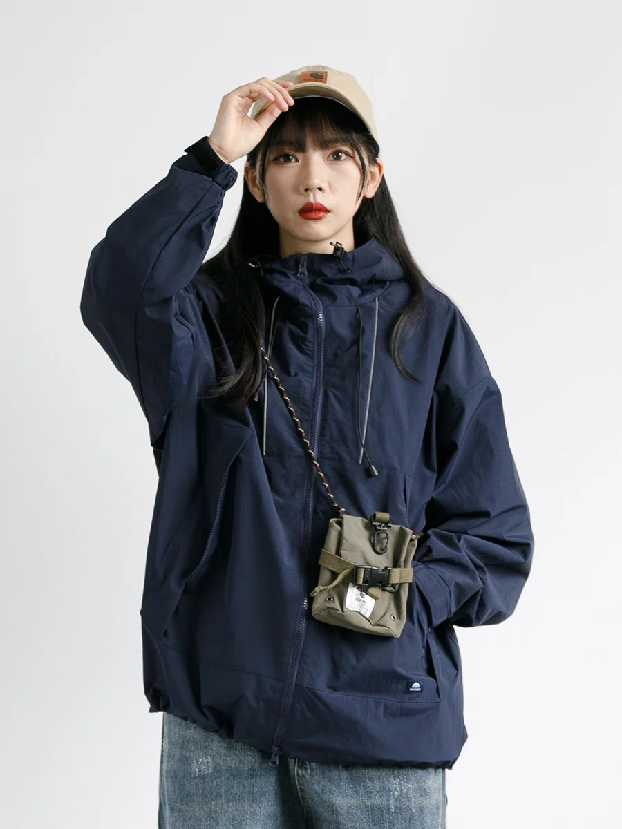 Unisex Loose Fit Outdoor Workwear Jacket with Hood And Large Pockets Zippered Short Coat for Men And Women Street Style Windp...