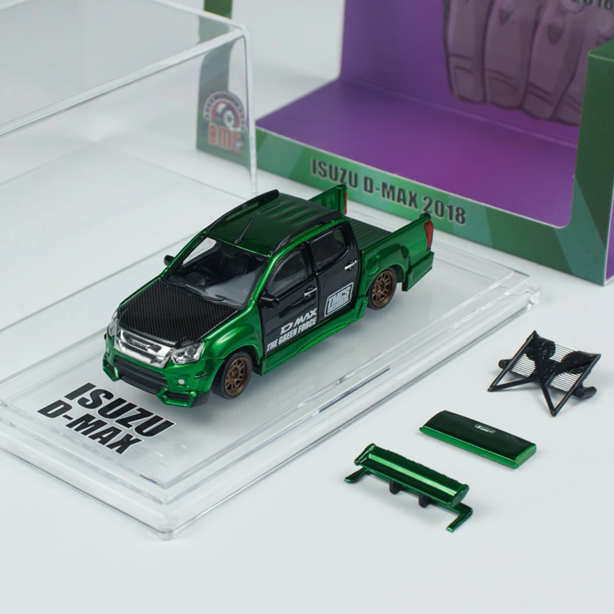 

BMC 1:64 D-Max 2018 Alloy Car Model Ornament Adult Metal Toy Car