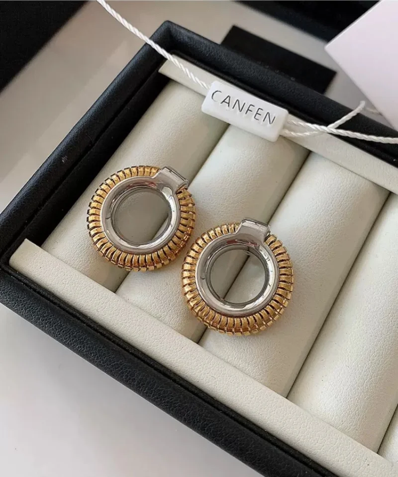 2026SS New Arrival Metal Circle Color Block Earrings for Women Light Luxury Exquisite Unique Trendy All-match Jewelry Gift