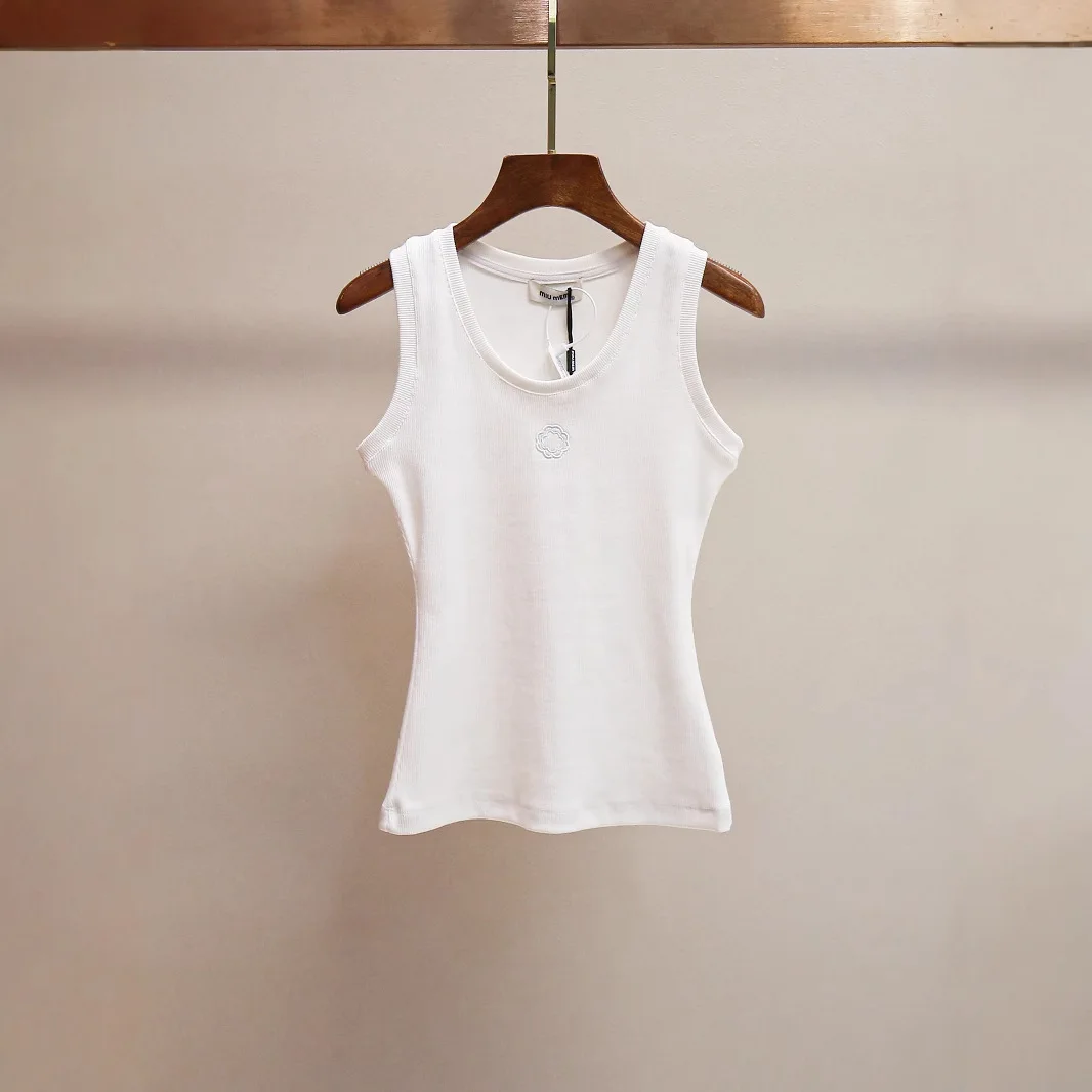 

【Gift Free】2026 Spring Summer Korean Minimalist Soft Slim Fit Knit Camisole Tank Top for Women