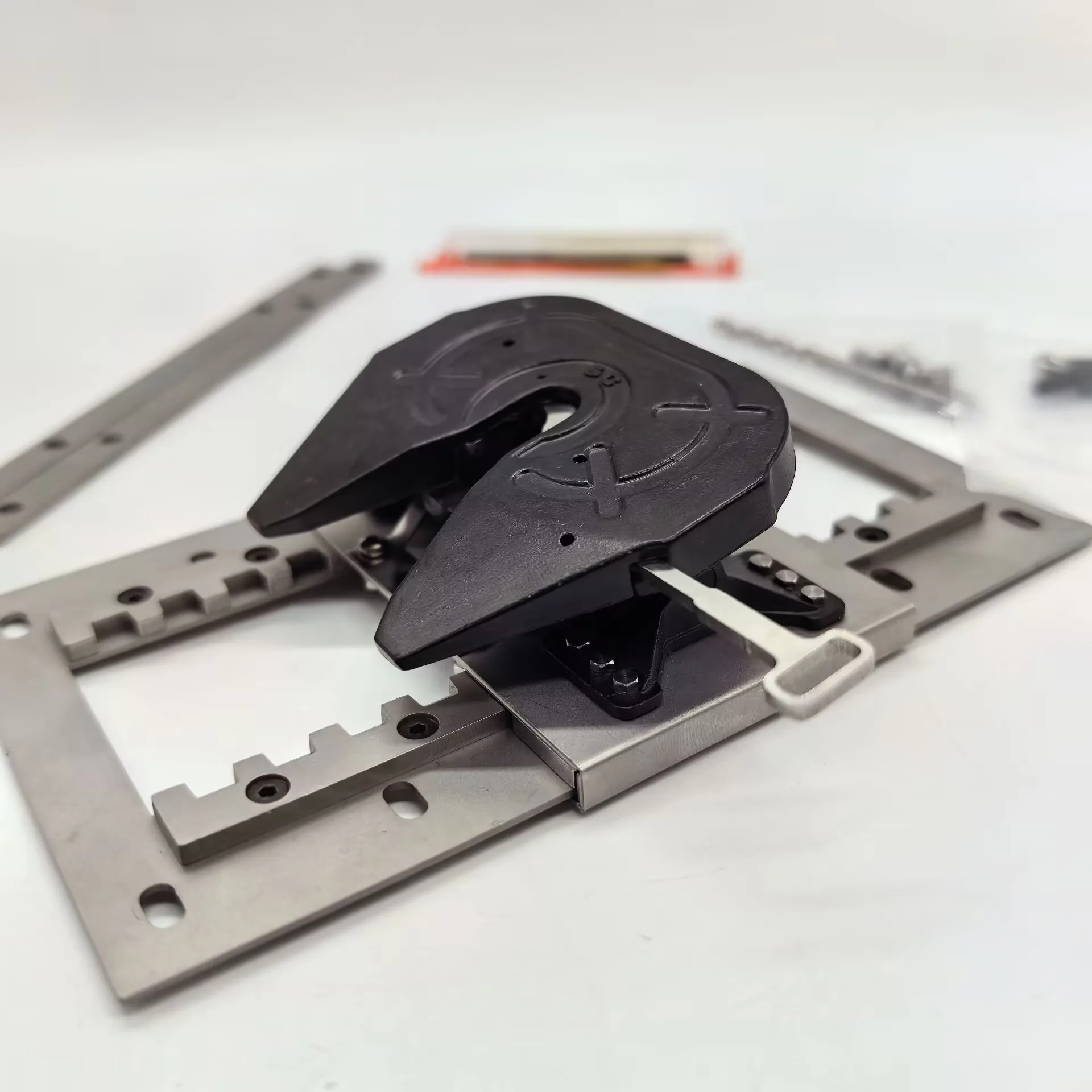 スケールクラブモデルタミヤ用 1:14 トラクターヘッドアップグレード可動研削ディスクベース金属研削ディスク