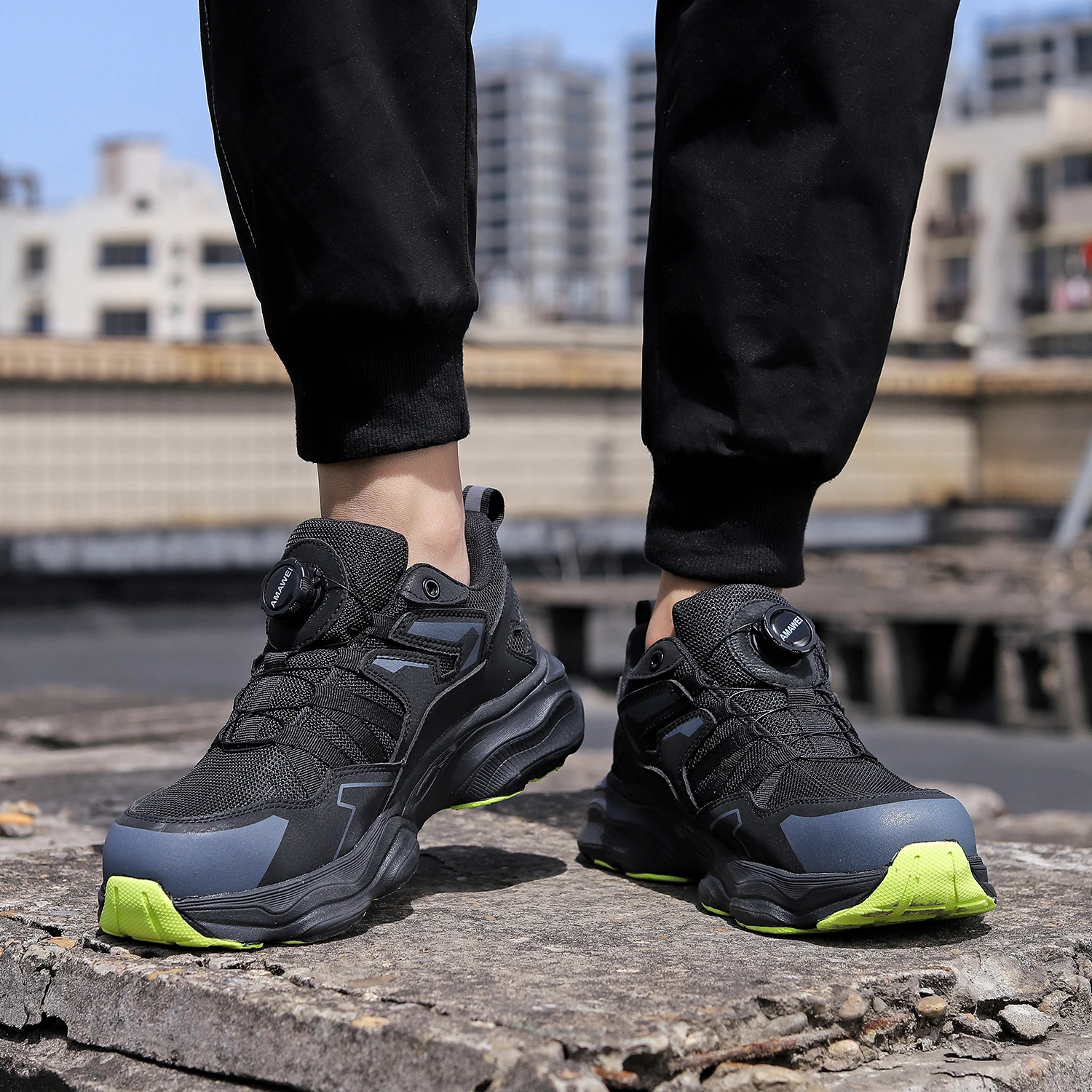 Men's Mesh Steel Toe Safety Shoes Anti-Smash Anti-Puncture Breathable Work Footwear Wear-Resistant Rotating Button Design