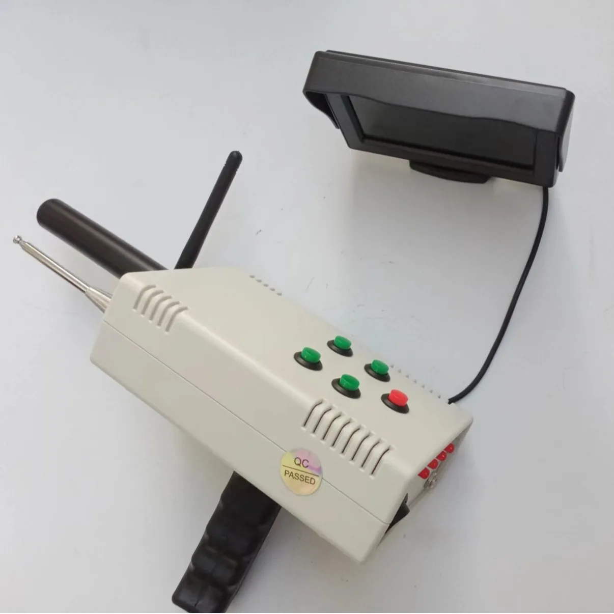 

New white - body machine display screen underground metal detector scanning search instrument to detect gold, silver and copper