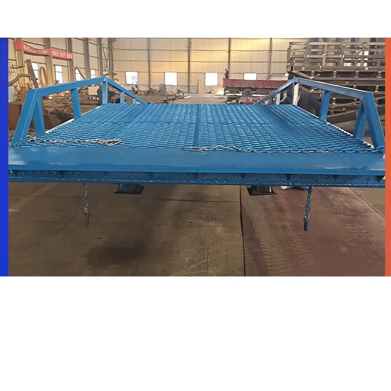 

Forklift container loading and unloading platform Mobile boarding bridge Mobile loading and unloading platform