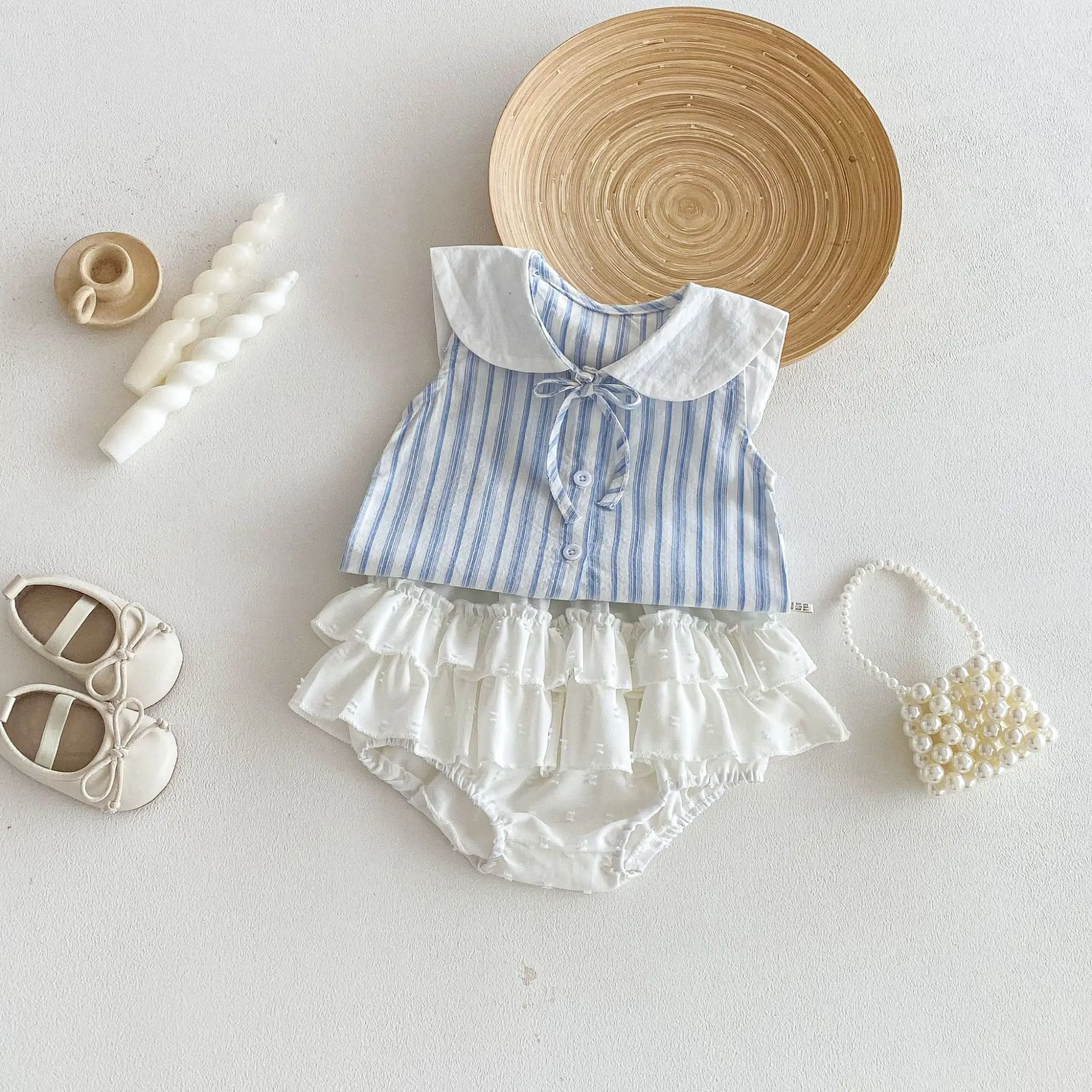 

Летний детский комплект одежды 2026: милый полосатый топ без рукавов + белые шорты, 2 предмета, очаровательный костюм для малышей