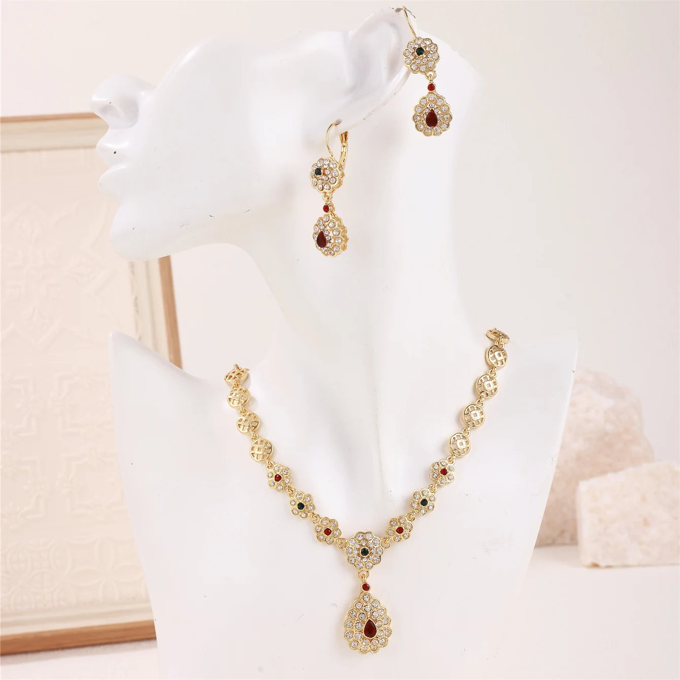 A Necklace Earrings Set Set With Colorful Rhinestone Court Retro Moroccan Fashion Set Necklace