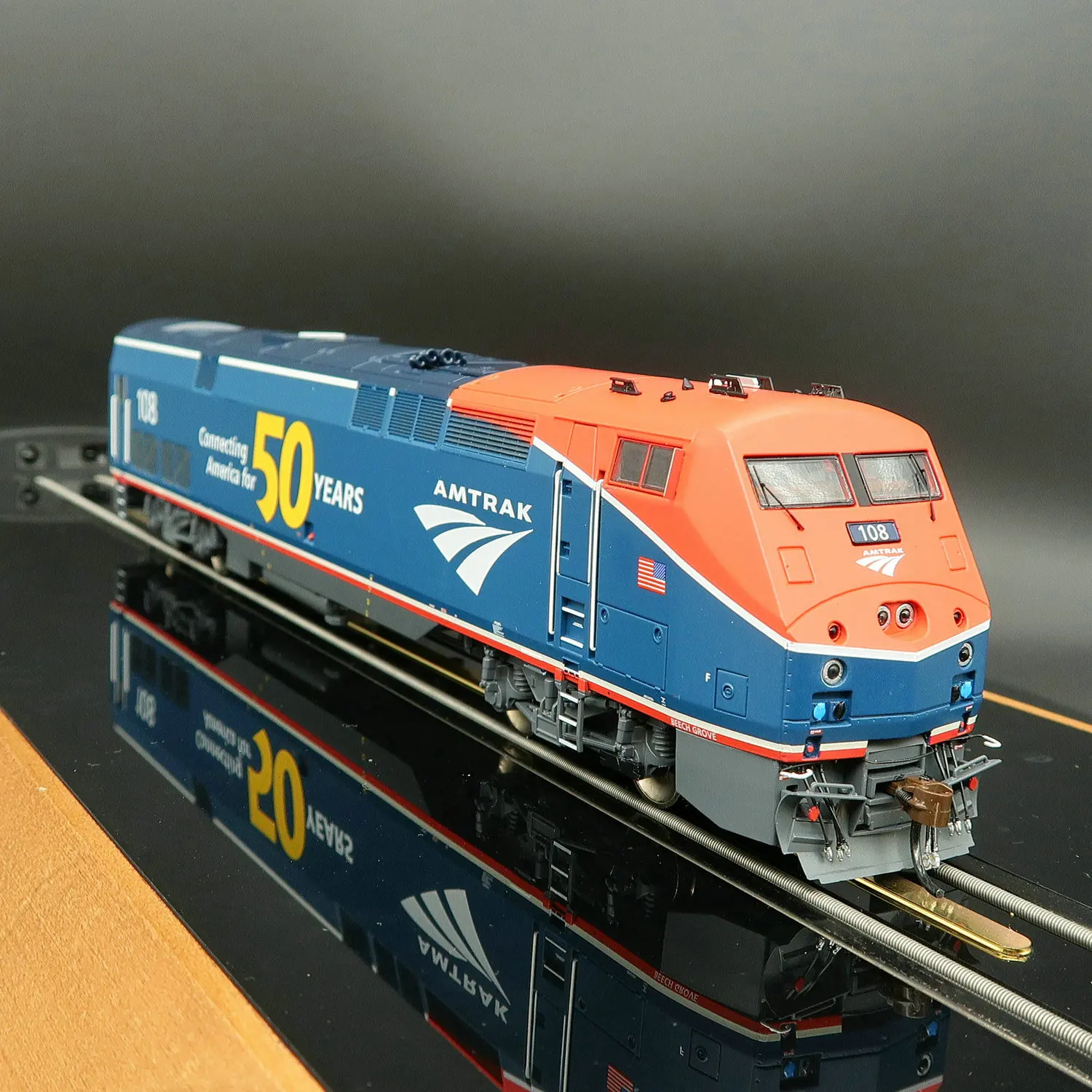 ATHEARN Train Model HO Type 1/87 P42DC Diesel Locomotive AMTRAK 50th Anniversary DC/DCC Optional Rail Car Toy