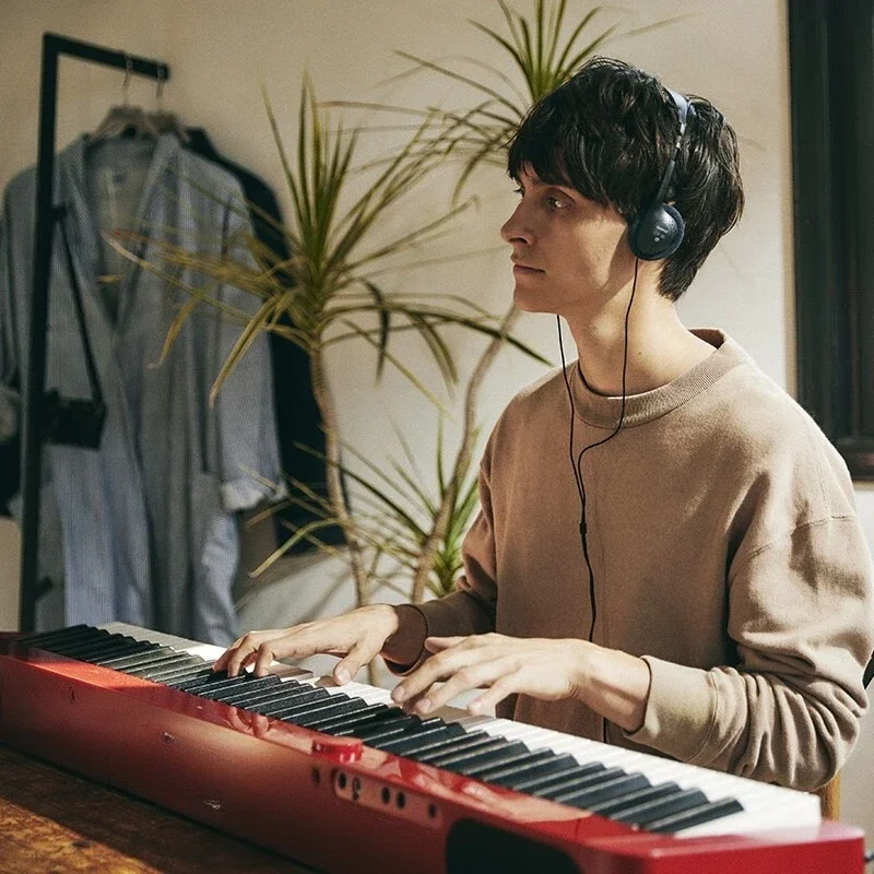 بيانو كهربائي PXS1100 شاشة لمس ذكية حمراء 88 مفتاحًا مطرقة ثقيلة حمراء مستقلة