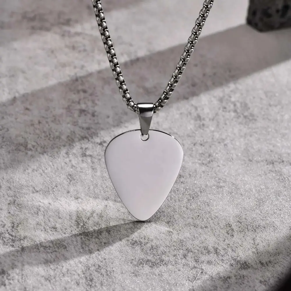 New Titanium Steel Guitar Pick Necklace Silver Black Guitar Pick Guitar Picks Pendant Heart Music-lovers Jewelry