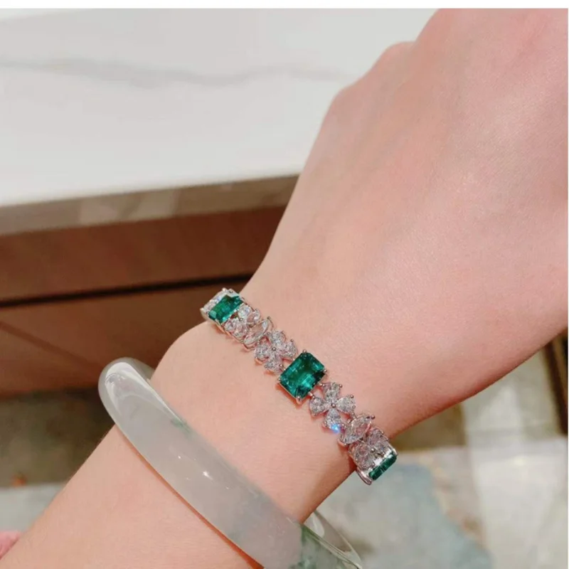New Emerald Elegant Sparkling Gemstone Bracelet for Women Four-Leaf Clover Jewelry