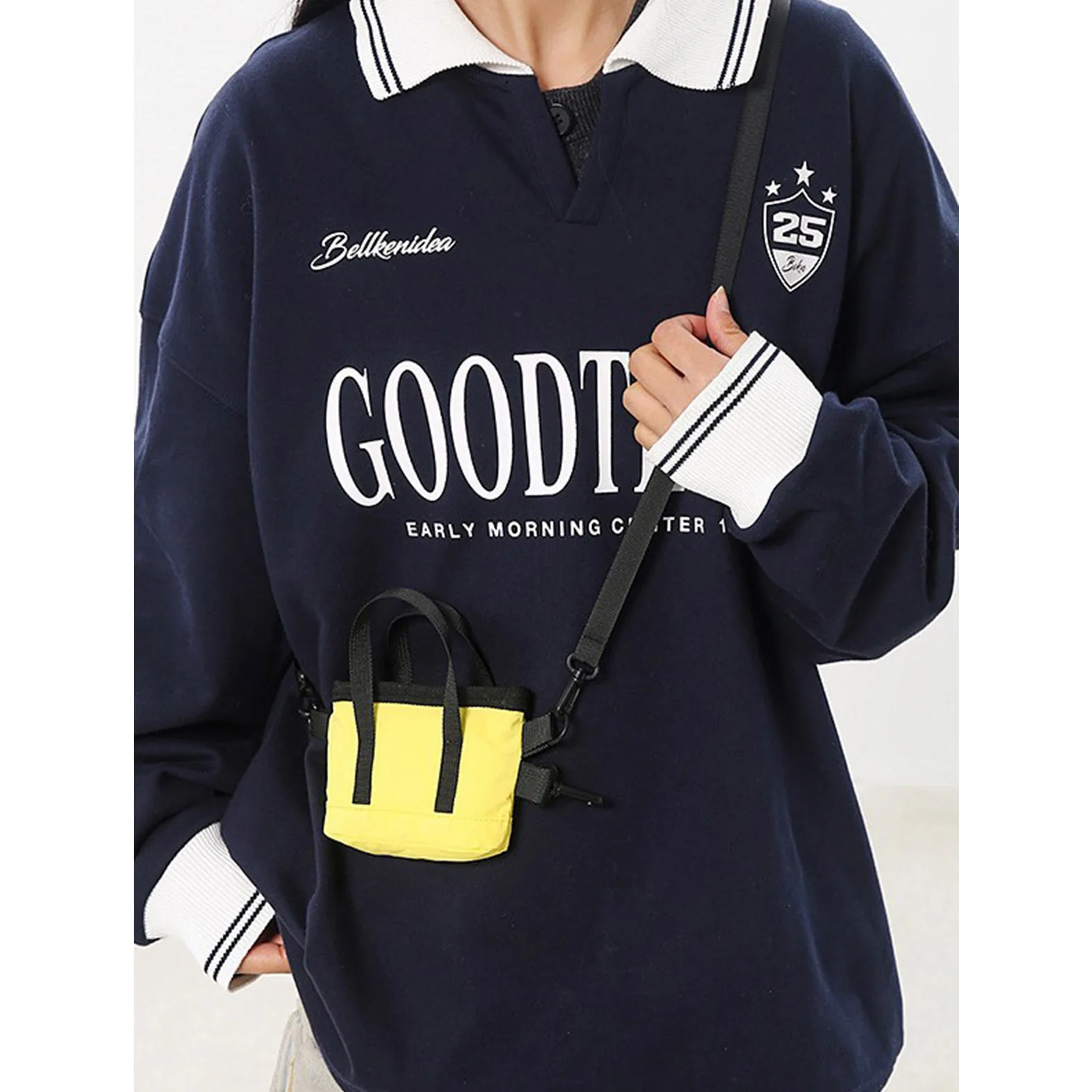 

New trendy simple and personalized crossbody bag with niche design, pendant bag, large capacity casual handbag for men and women