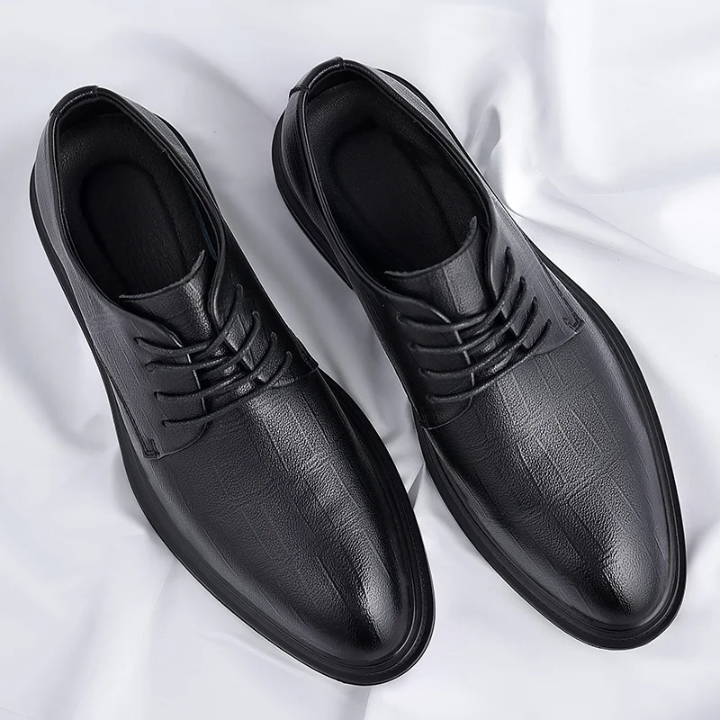 2023 Fashion Business Dress Men Shoes New Classic Leather Men'S Suits Shoes Fashion Wedding Dress Shoes Men Oxfords designer