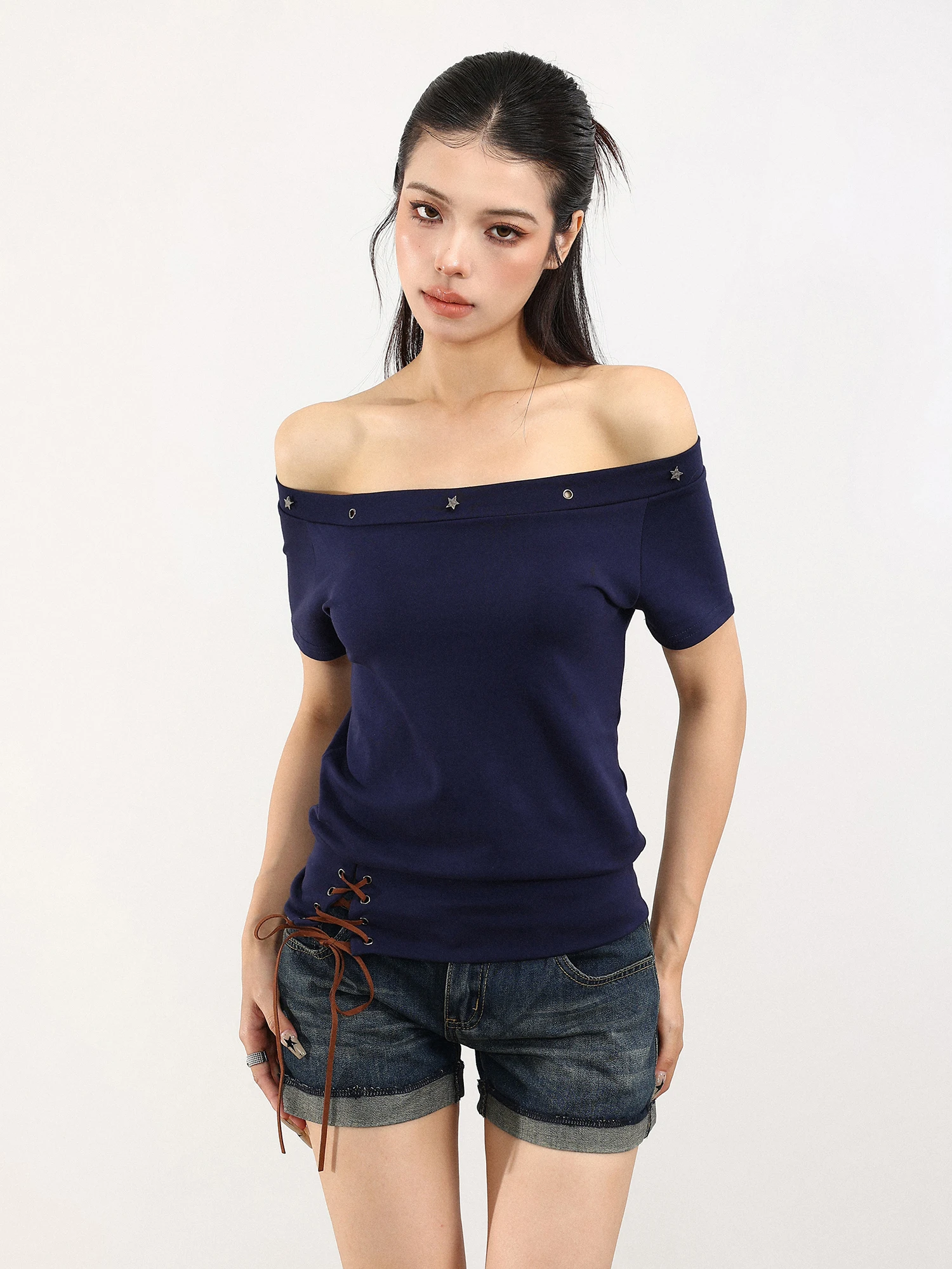 

Spicy Girl Shoulder Bared Short Sleeve T Shirt Women Summer Design Sense Rivet Belted Slimming Bared Shoulder Short Top
