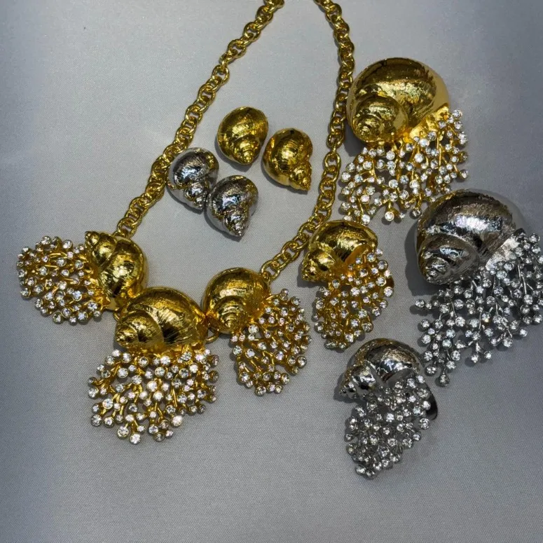 Heavy European Viviparus Shape Jewelry Set, Rhinestone Pendant Necklace & Brooch & Earrings, Exaggerated Party Gift for Women