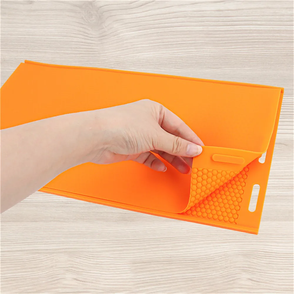 Silicone Beeswax Mold Beeswax Sheet Flexible Beeswax Foundation Press Embosser Machine Bee Keeping Supplies Nest Foundation