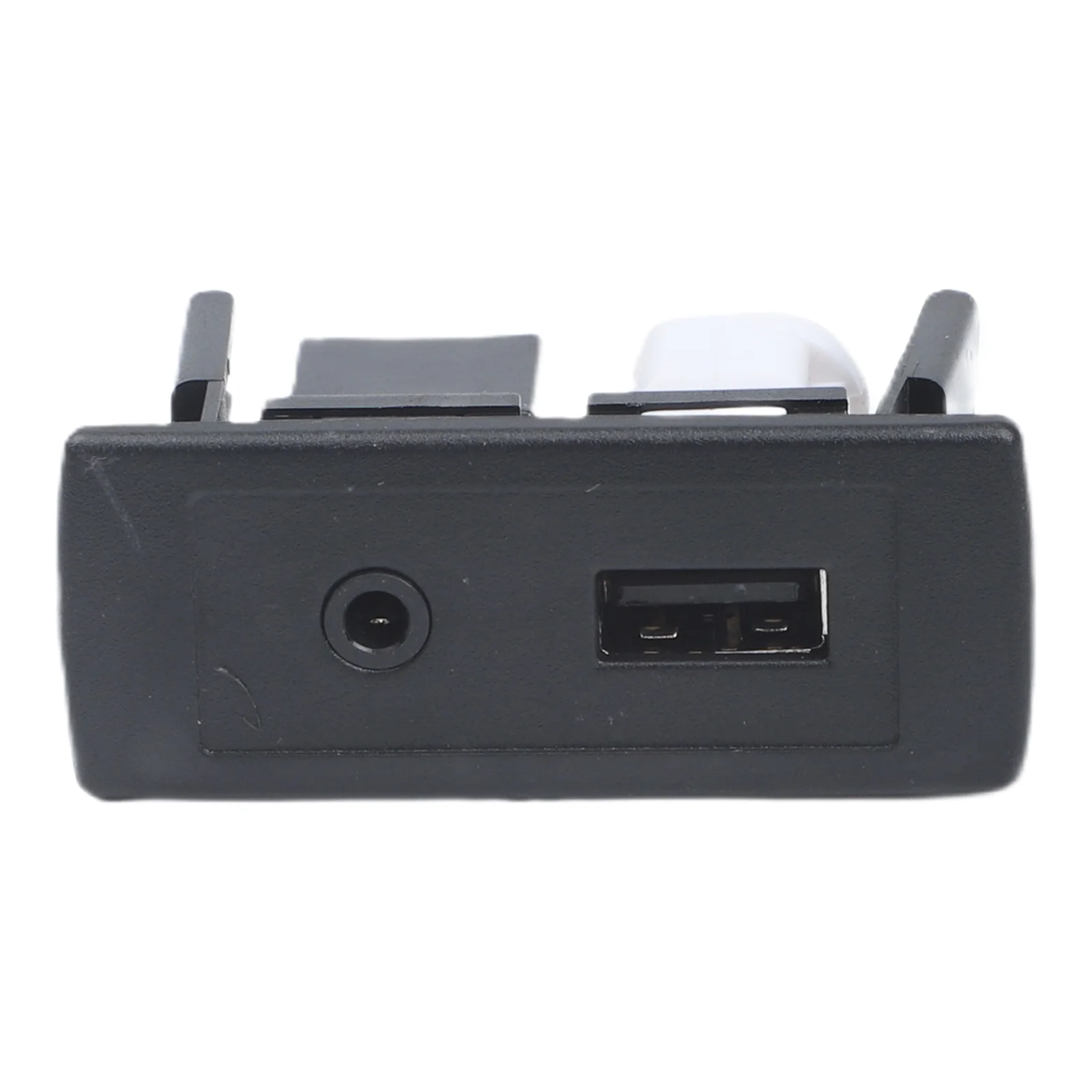 FOR MERCEDES ML W166 2012 CLS W218 350 SPORT AUX USB CONNECTOR A4478200087 OUTPUT 5V 3.1A COMPATIBLE WITH 12 24V SYSTEMS view 2