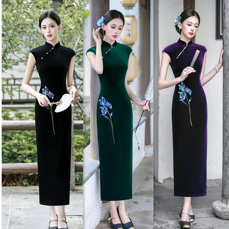 Retro Chinese Style Long Velvet Embroidered Cheongsam 2026 Autumn New Slim Fit High-end Banquet Women Qipao Dress