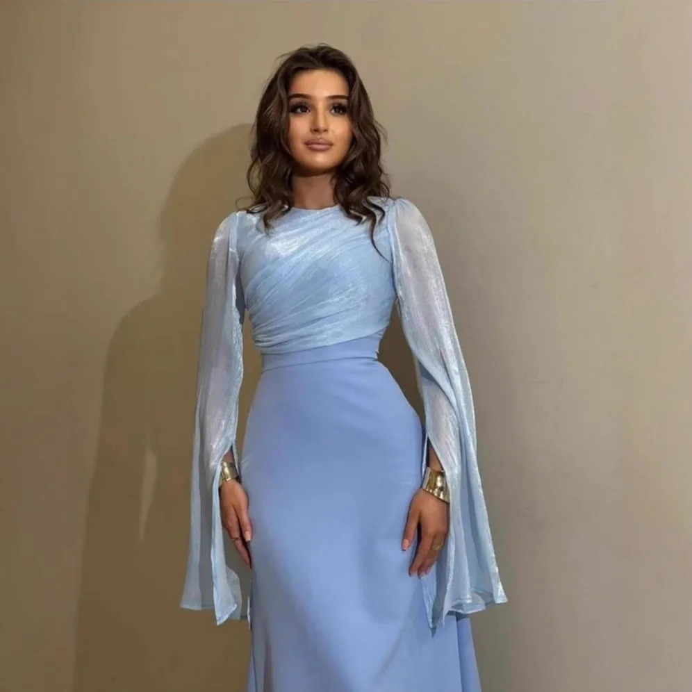 ชุดราตรีผ้าซาตินสีพื้นยาวทรงเข้ารูปสไตล์ตะวันออกกลาง ประดับด้วยผ้าคลุมสะโพก ดีไซน์ใหม่แฟชั่นฤดูใบไม้ร่วงและฤดูหนาวปี 2025 สไตล์ไฮสตรีท