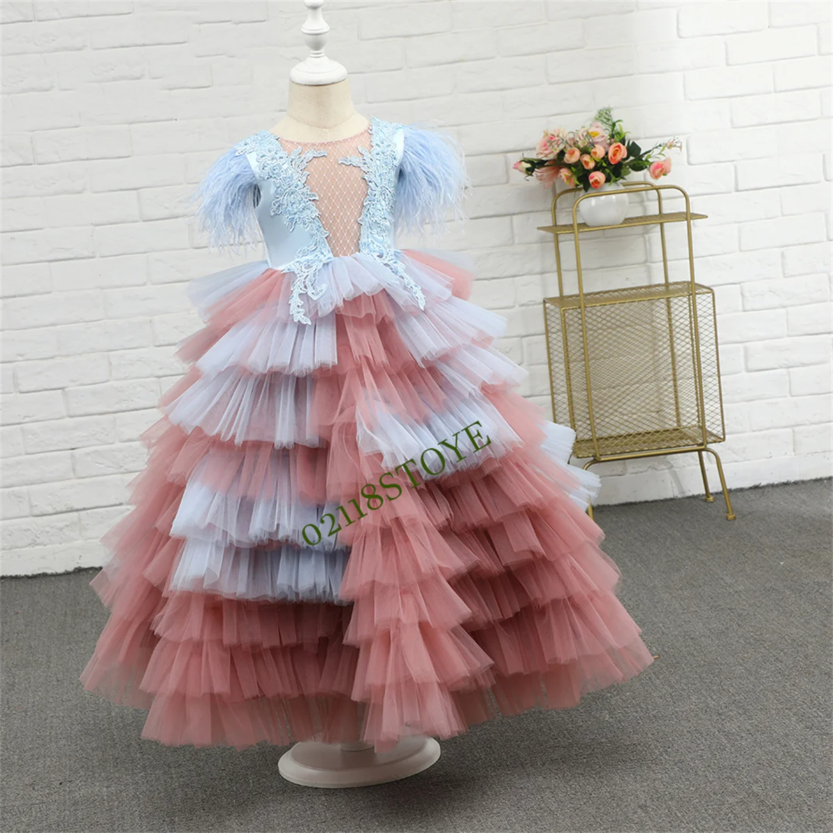 

Kid Pretty Layers Multi Color Tiered Flower Girl Dresses Floral Appliques Ruffles Girl Wedding Dress Aline Girl Princess Dresses