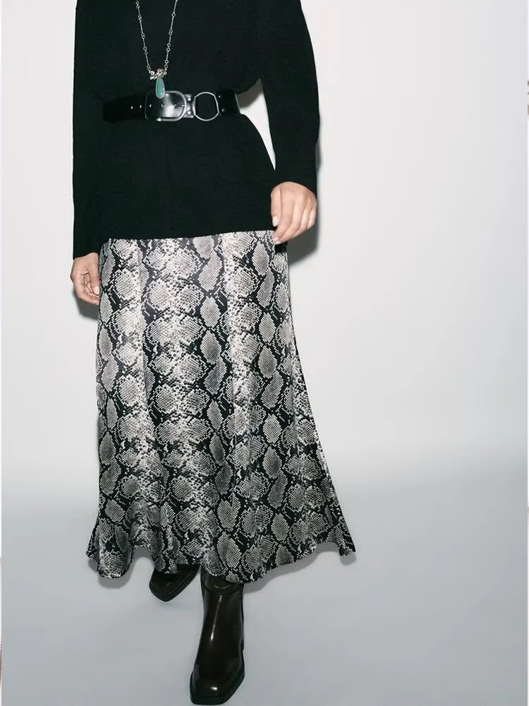 

Европейский и американский стиль, осенняя новая модная тенденция, персонализированная женская одежда, текстурированная юбка миди с животным принтом на талии