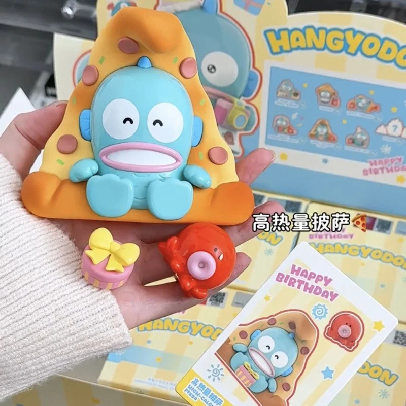 Boîte aveugle de la série d'anniversaire "Half Fish" de Toptoy, avec une figurine de poisson laid, un modèle de jouet tendance et un cadeau de dessin animé mignon