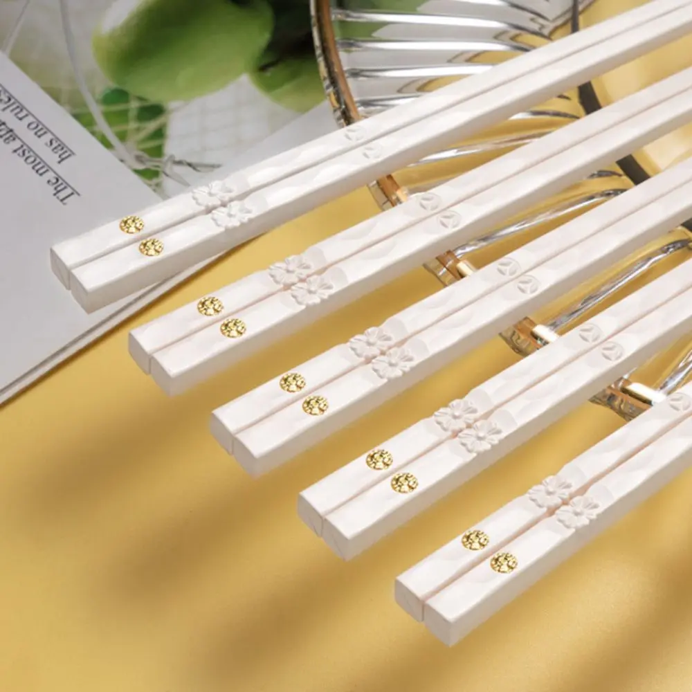 

5 пар бытовых нескользящих китайских палочек для еды, набор пластиковых резных палочек для суши, многоразовые японские обеденные палочки для еды, вечерние