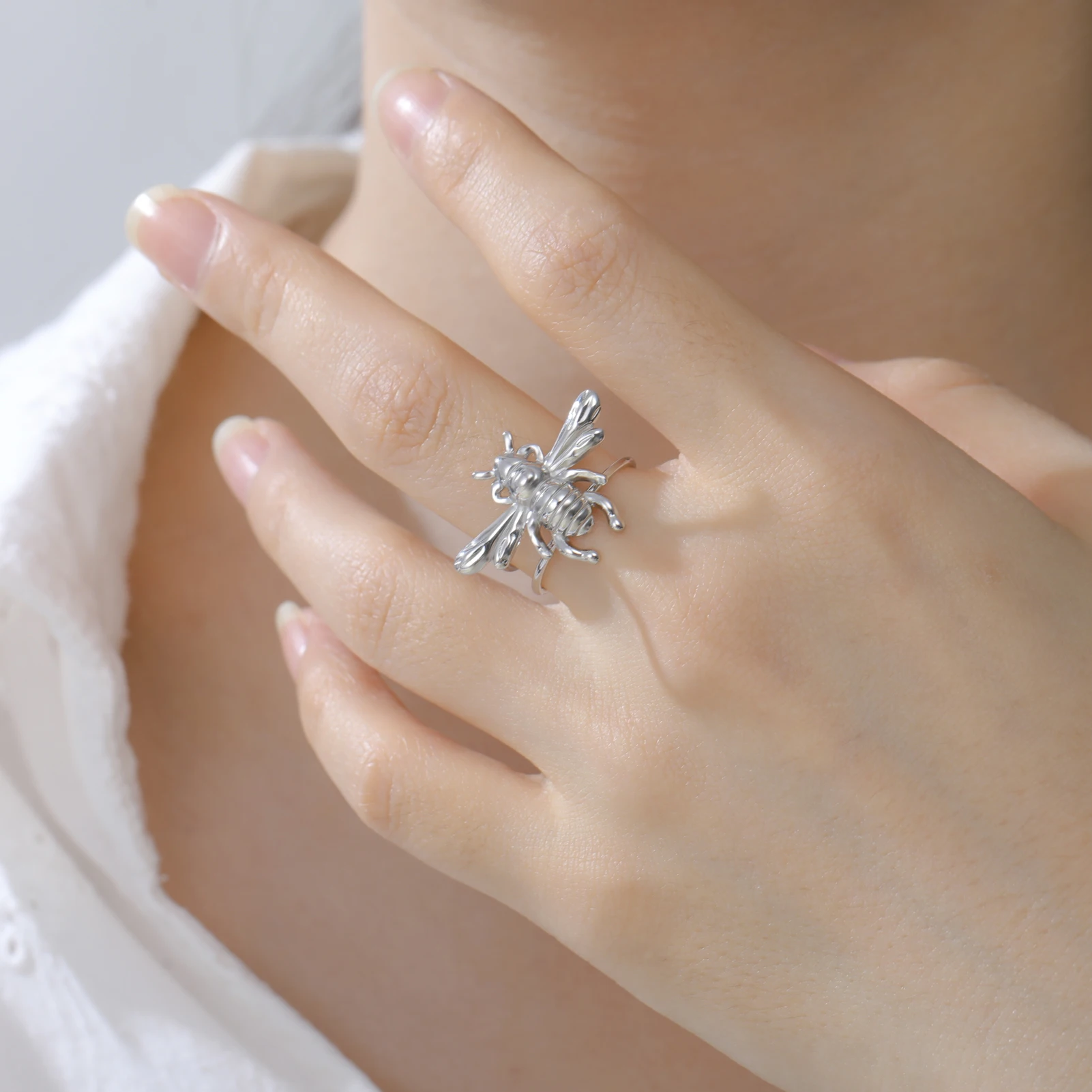 COOLTIME Modischer Hummel-Ring aus Edelstahl, verstellbar, Tier-Bienen-offener Ring, wasserdichter Schmuck, Geschenk für Frauen, Neu 2026 – Detail 8