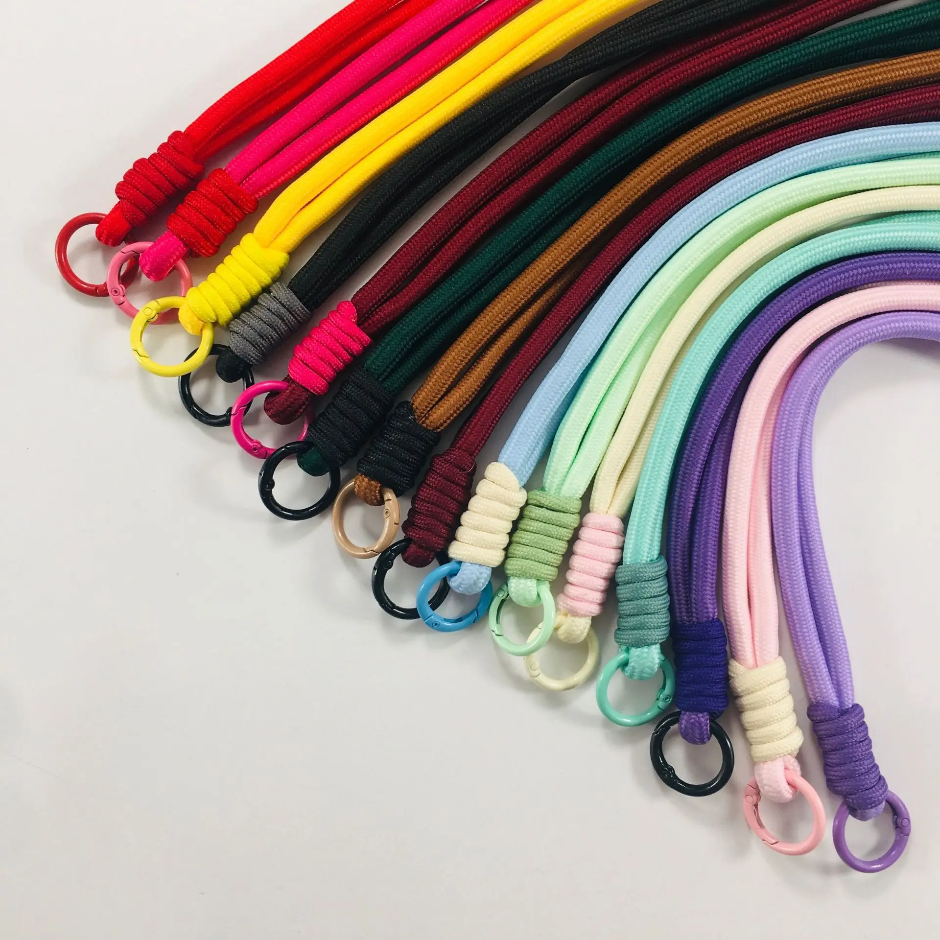 Hot Selling New Dopamine Short Phone Lanyard Hand Woven Wrist Rope Double Head Thick Double Ring Hand Rope Universal Anti Loss