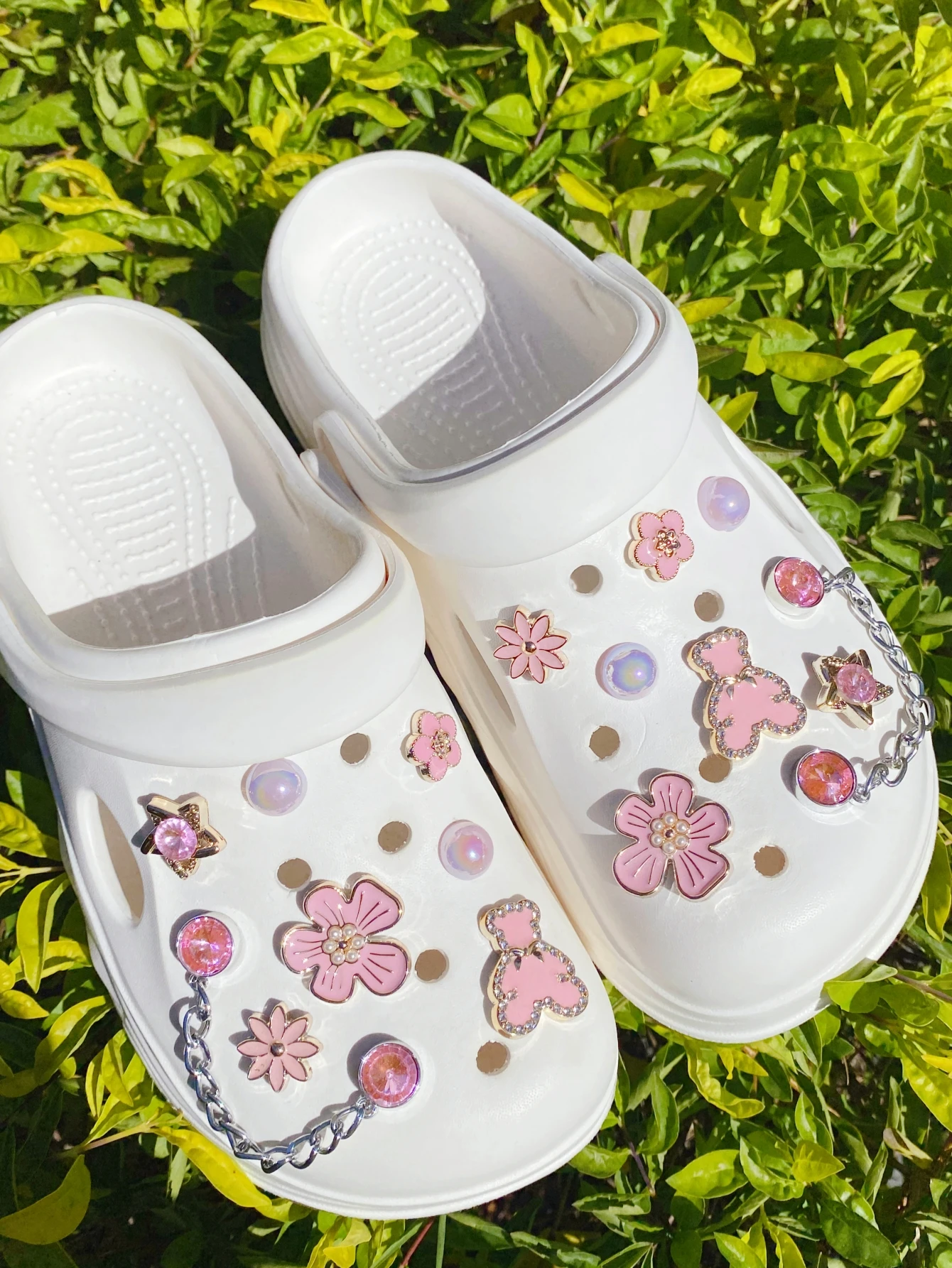 16 pieces of pink bear, flower, leaf, rose, five-pointed star, chain, crocs, accessories, ABS flower, DLY decoration, suitable f