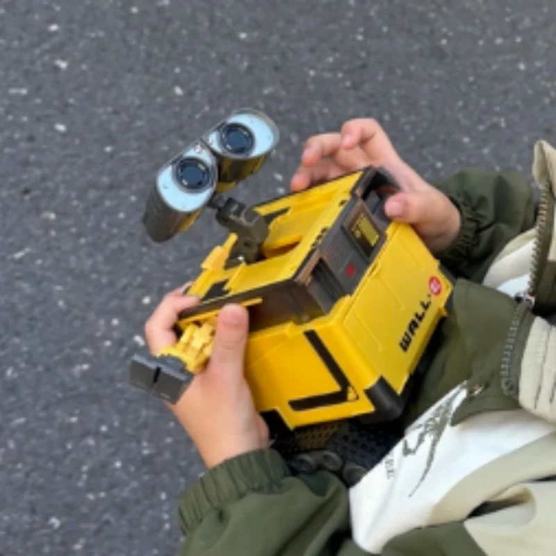 WALL-E Action Figure Toy Transformável Modelo Móvel De WALL-E Anime Filme Brinquedo Robô Colecionável Para Crianças Adultos