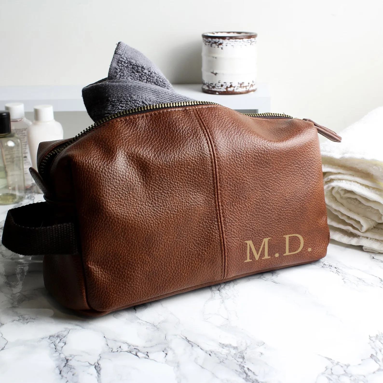 Vegan Leather DOPP Kit, Personalised Groomsmen Gift, Vegan Leather DOPP Kit, Mens Faux Leather Toiletry Bag, Mens Dopp Kit Mens