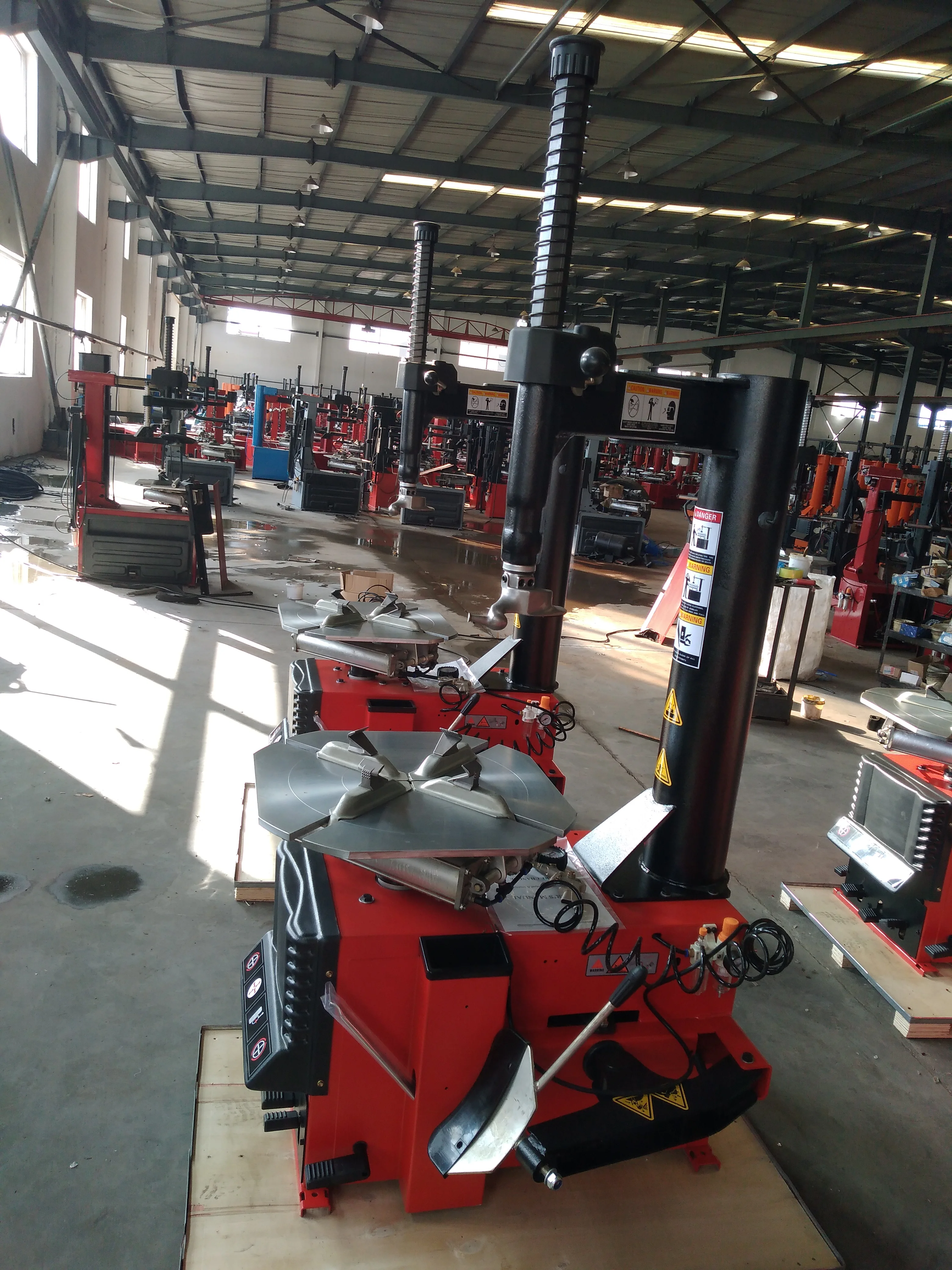Car Tyre Changer Machine Wheel Changing Equipment Rim Diameter 10''-24'' CE Certified 110V/220V/380V