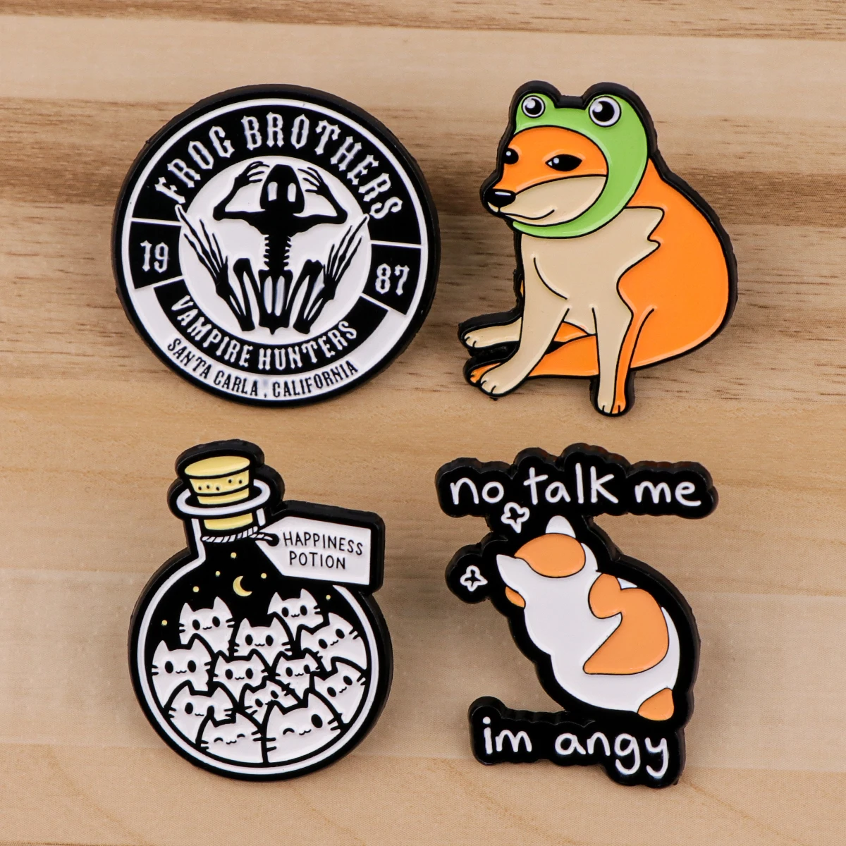 

Cute Cat no talk me Enamel Pin Funny Dog Badges on Backpack Frog Brooch Lapel Pins Animal Jewelry Cosplay Accessories Toys Gift