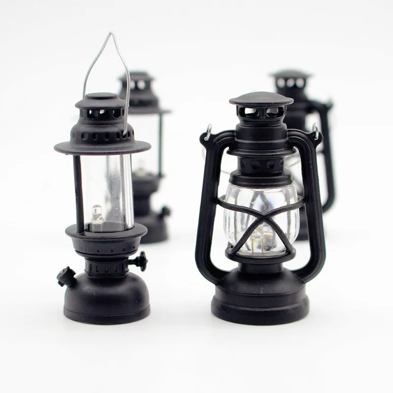 

Vintage Dollhouse Lamp Can Light Up with Kerosene for Doll Accessories