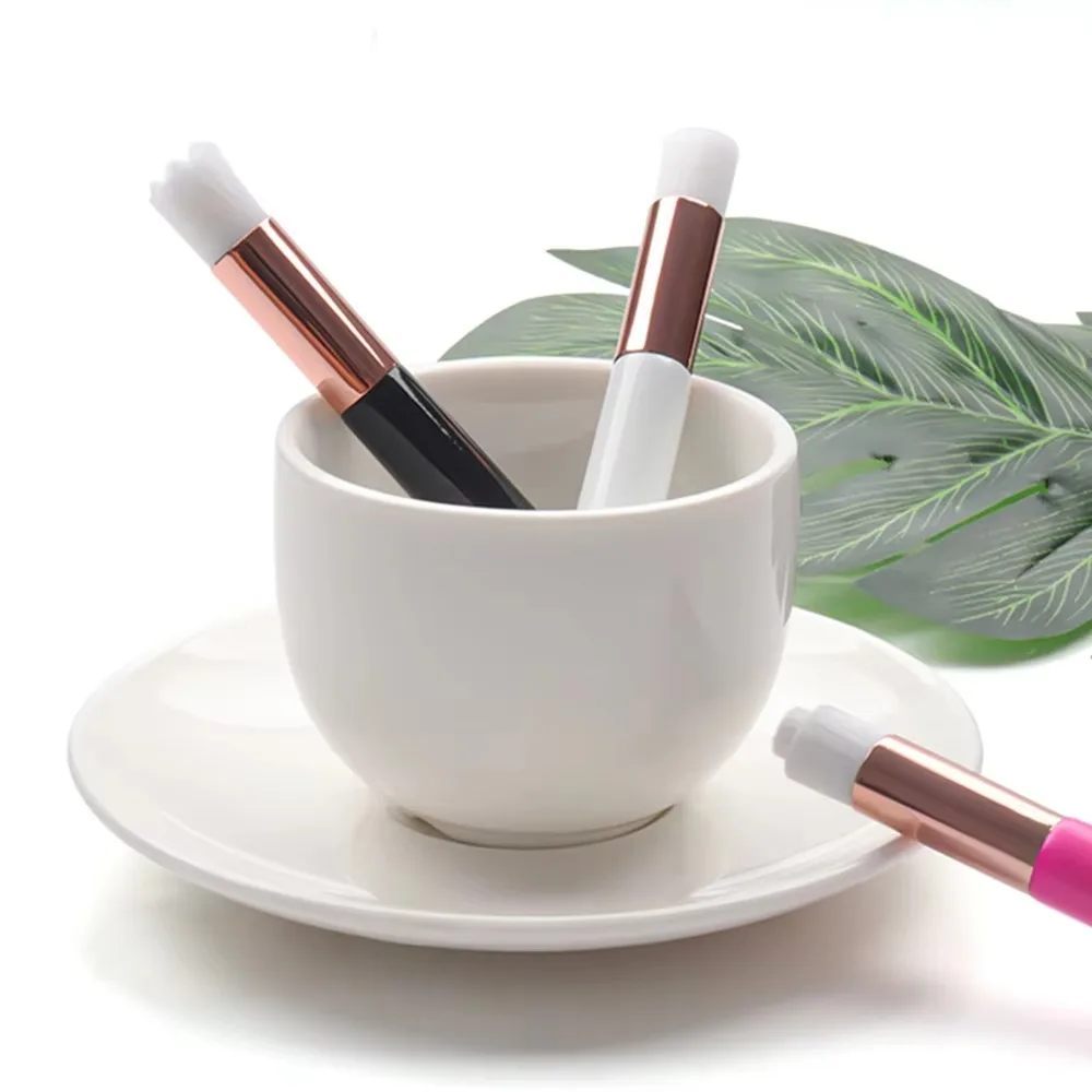 Soft Bristles Eyelash Cleaning Brush Peel Off Design Dual-Ended Eyelash Extension Brush Compact Size Ergonomic Handle
