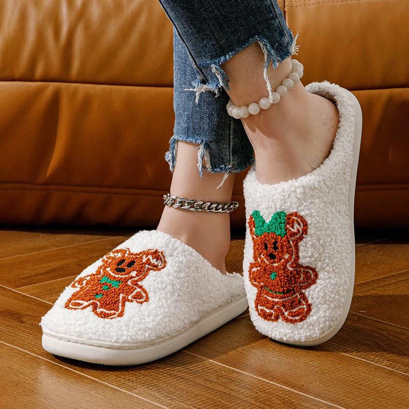 SHAJI Unisex Lebkuchen-Weihnachts-Plüschpantoffeln Warm Gemütlich Leicht Geräuscharm Hausschuhe für Weihnachtsgeschenk – Detail 1