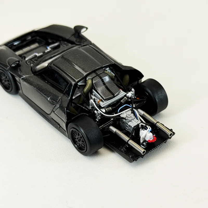 Modèle Transcend 1:64 911 GT1 (LeMans GT1 1997) en carbone noir, modèle de voiture miniature